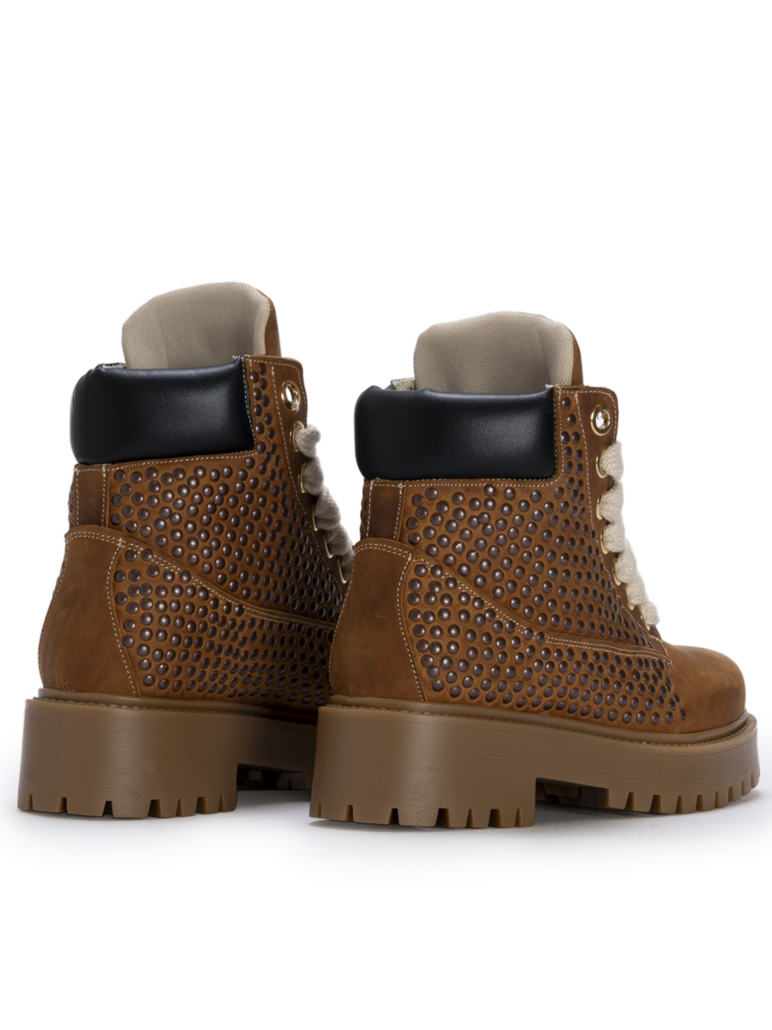 STARBOOT CUSTOM — Braune Edition mit kleinen Nieten