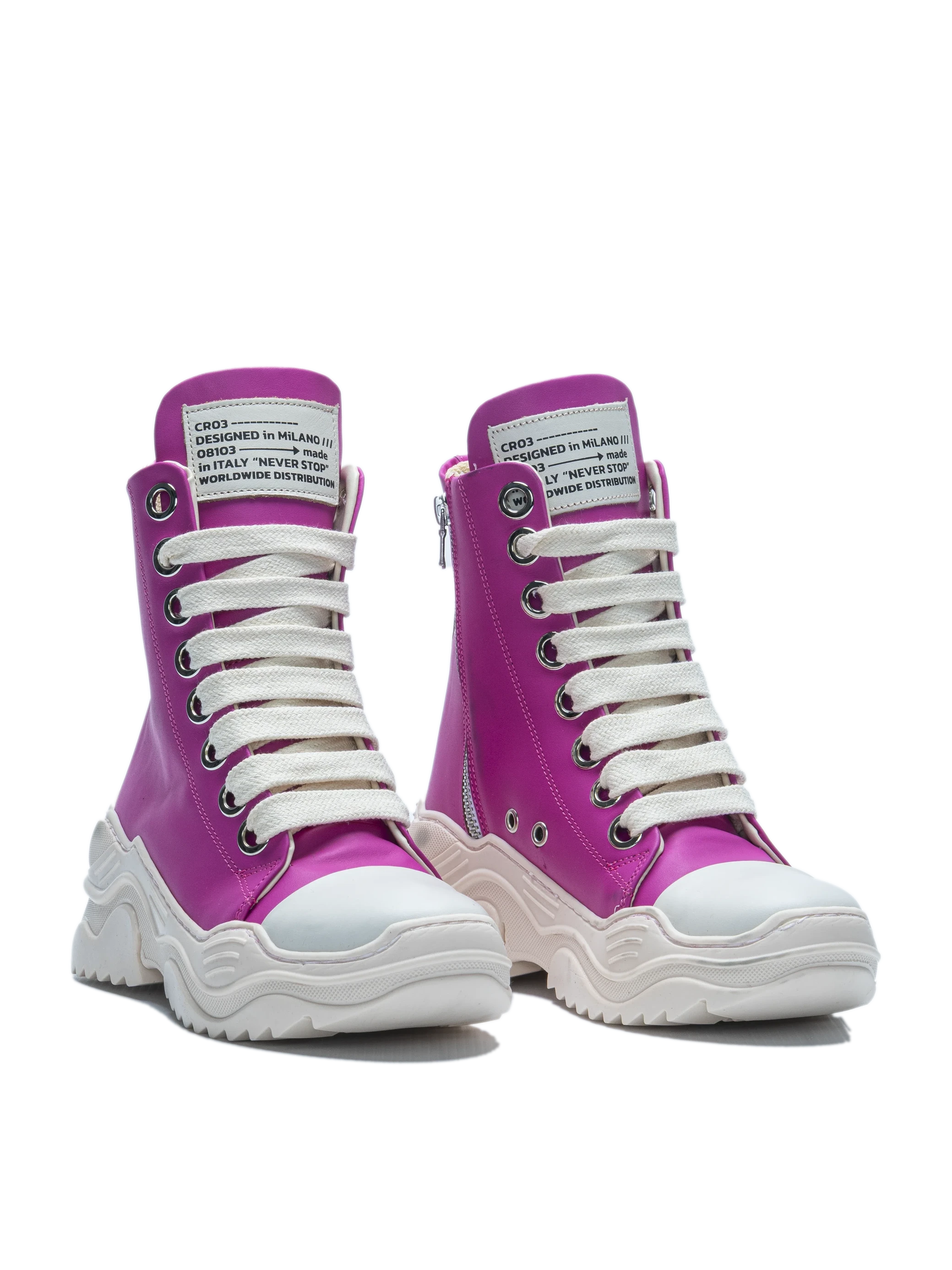 REBEL HIGH — Piele