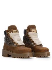 STARBOOT CUSTOM — Braune Edition mit Pyramidennieten