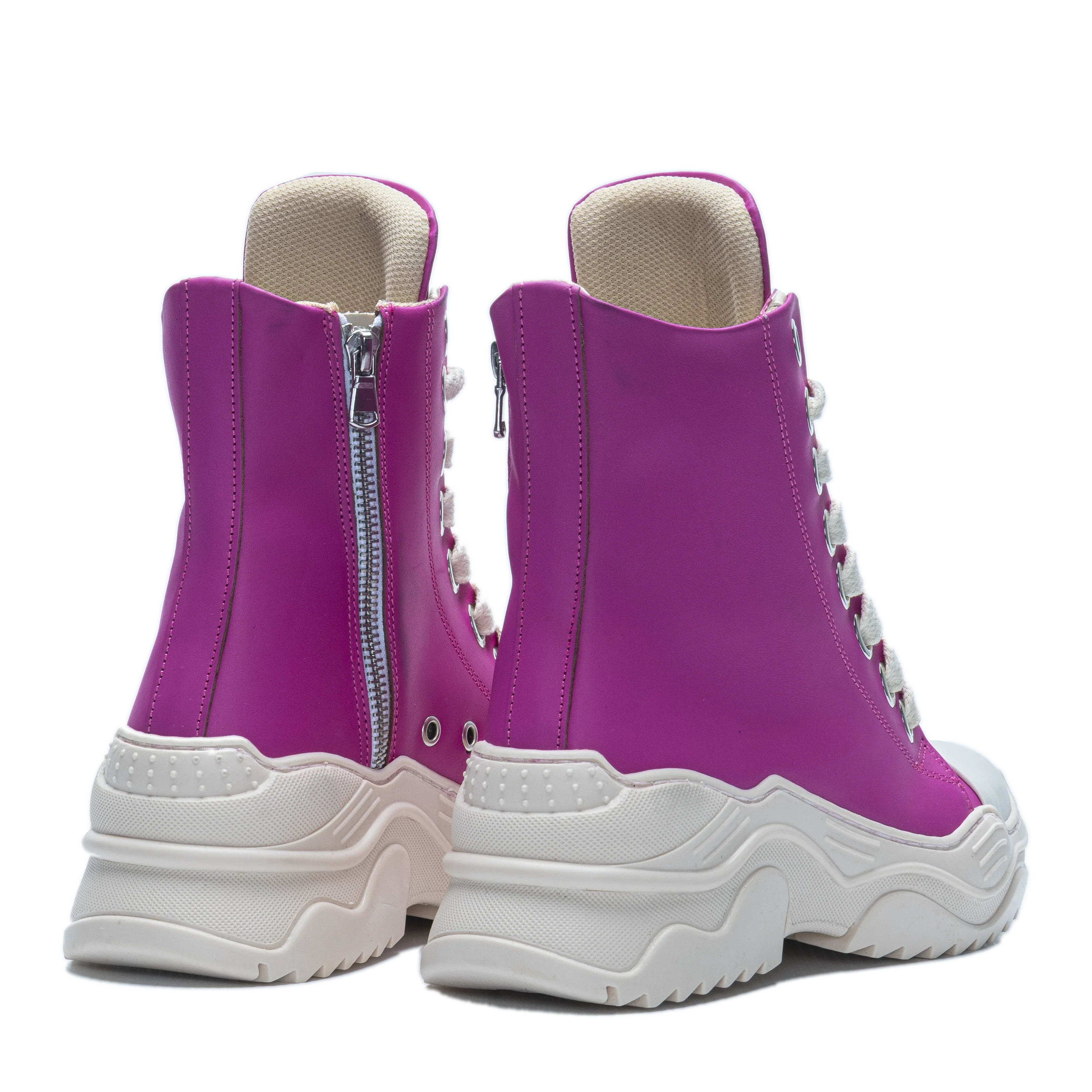 REBEL HIGH – Leather