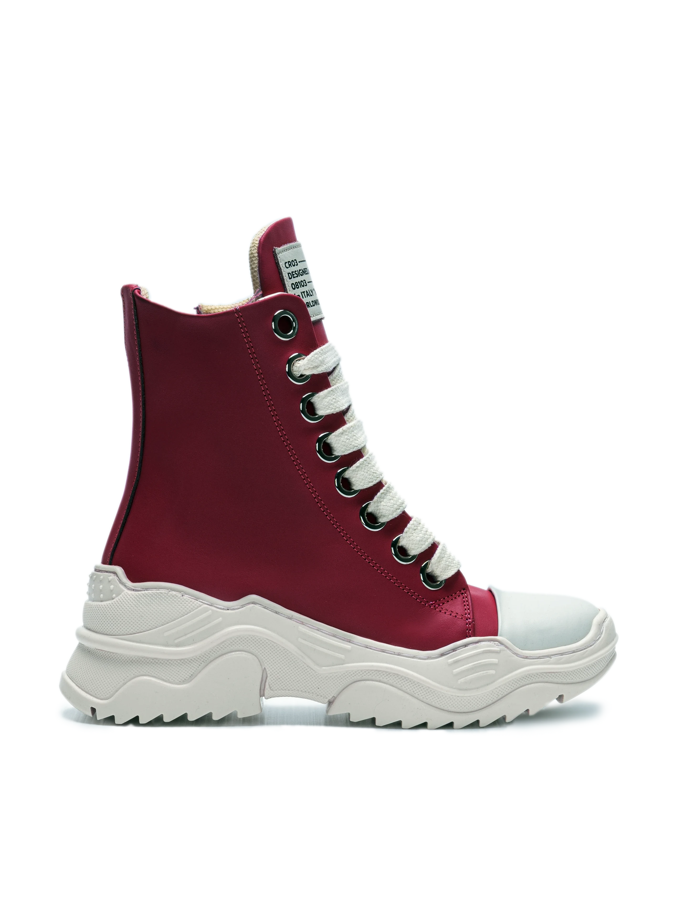 REBEL HIGH — Piele