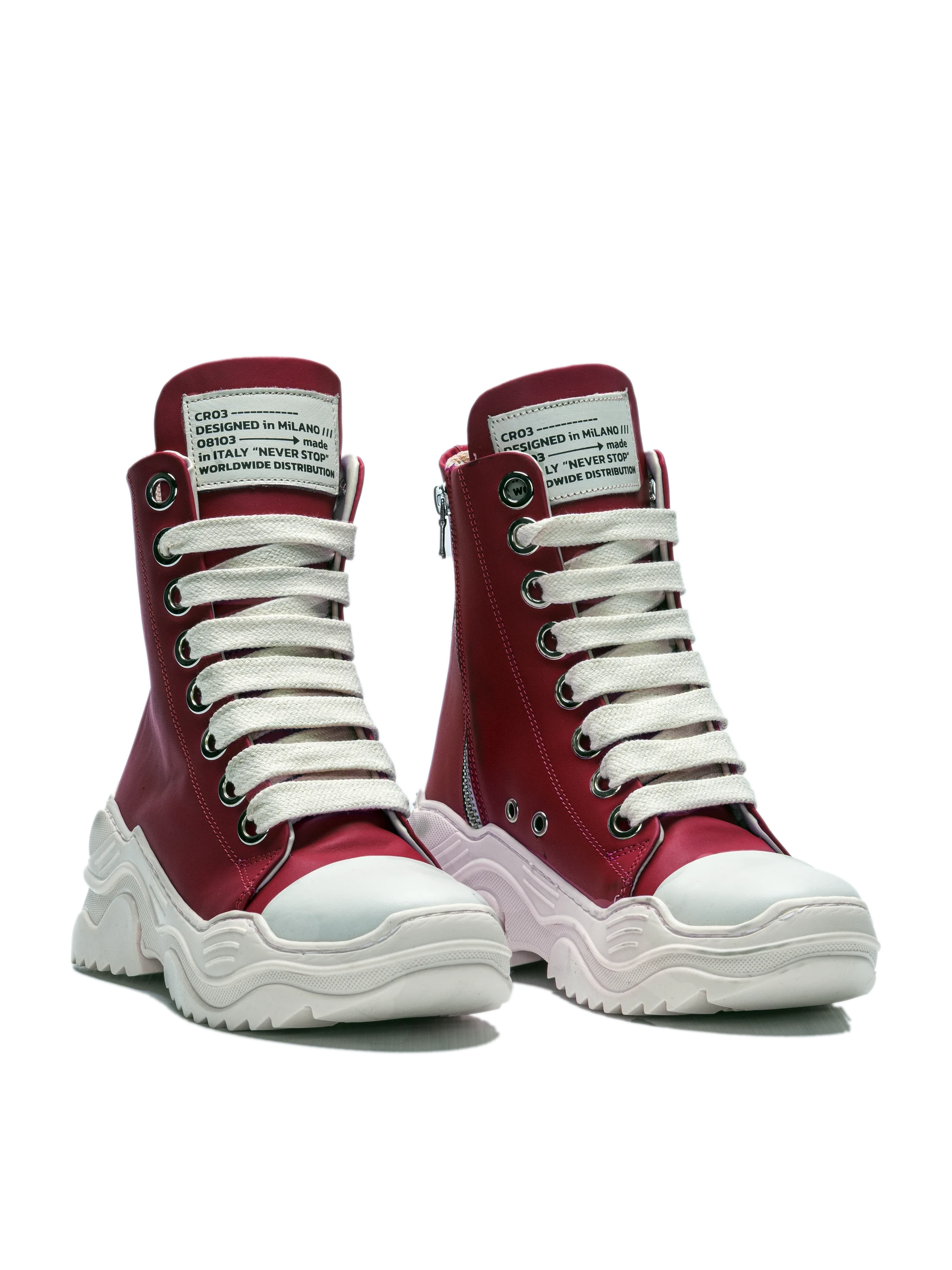 REBEL HIGH — Piele
