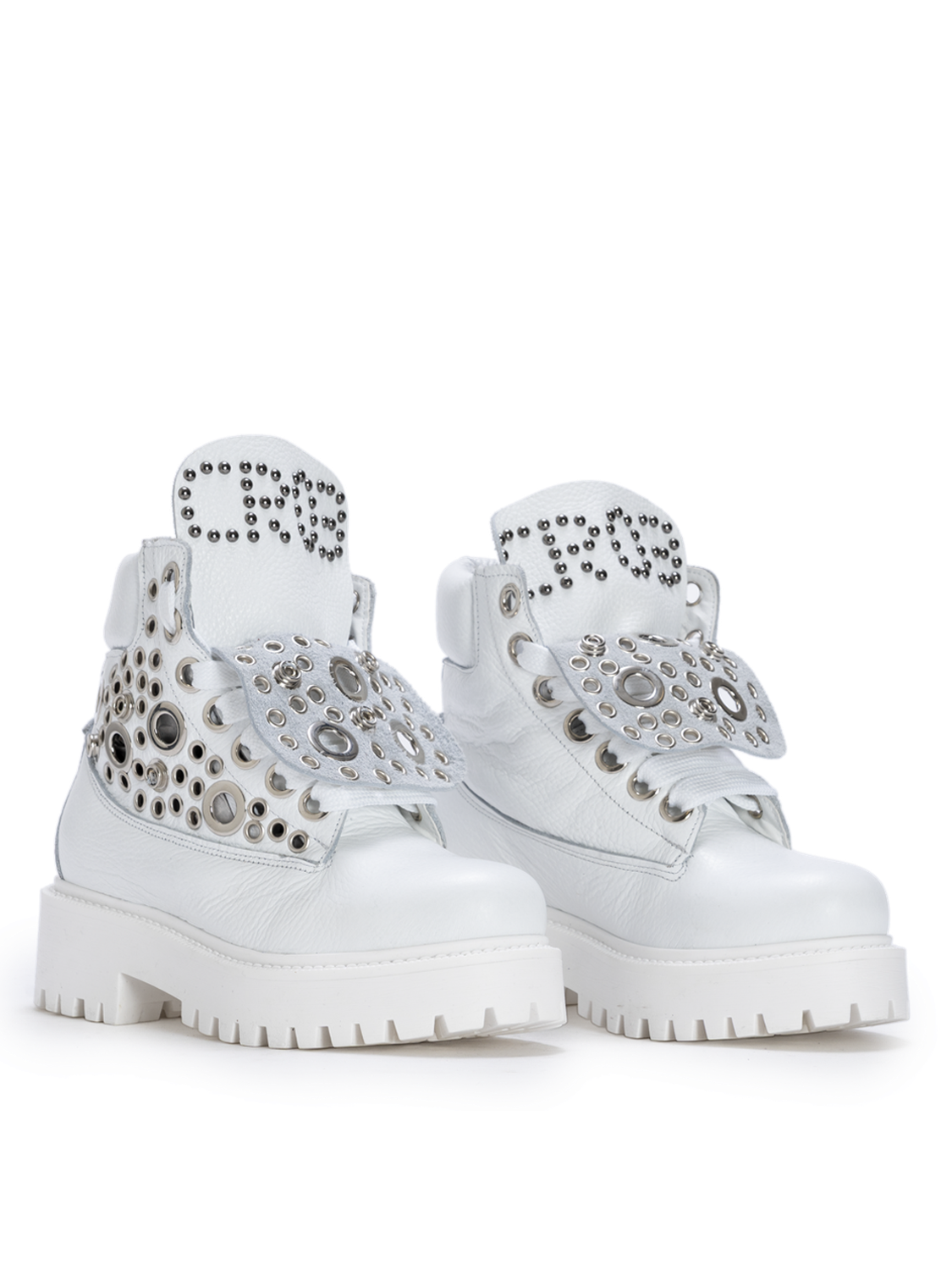 STARBOOT CUSTOM — Weiße Edition mit silberfarbenen Nieten