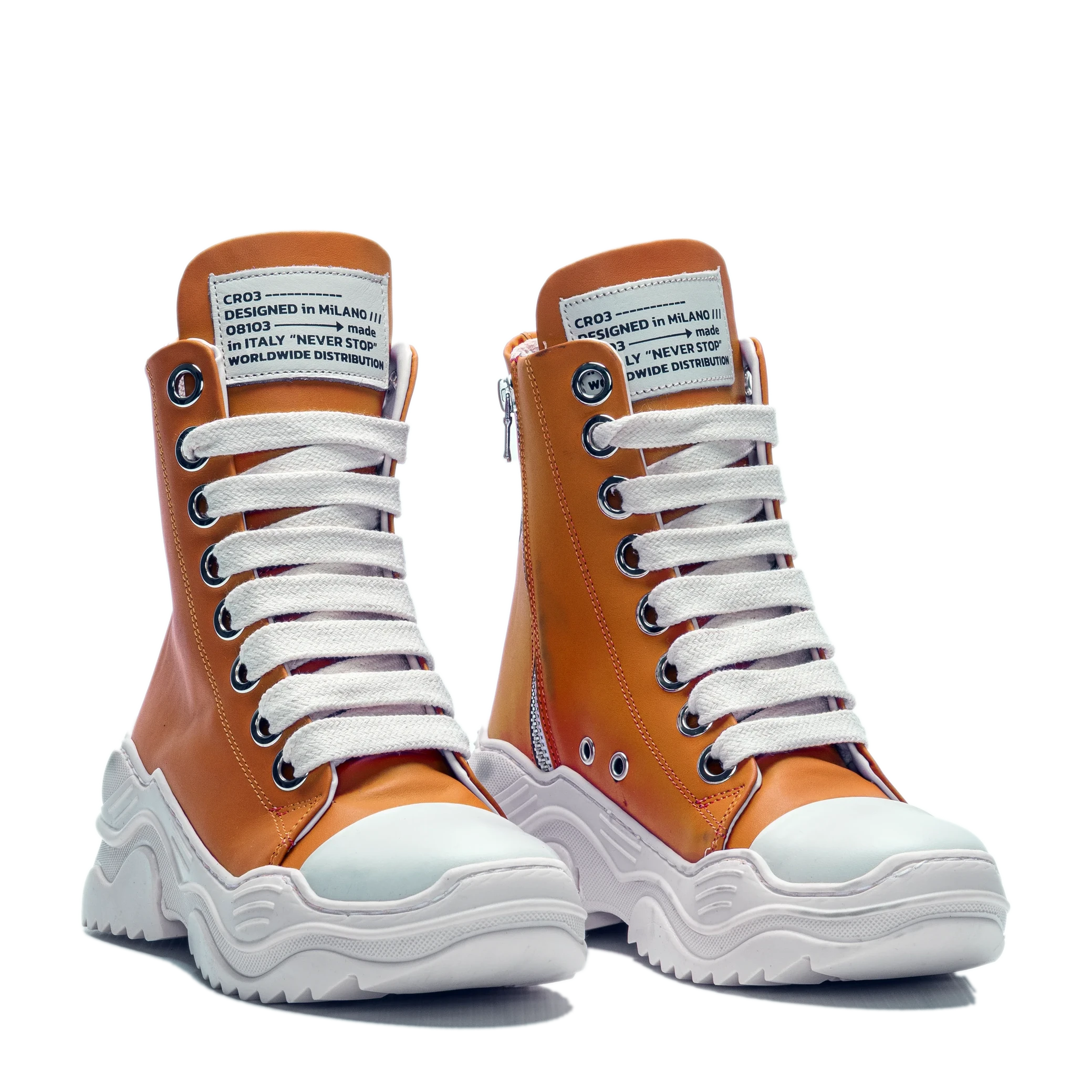 REBEL HIGH – Cuir