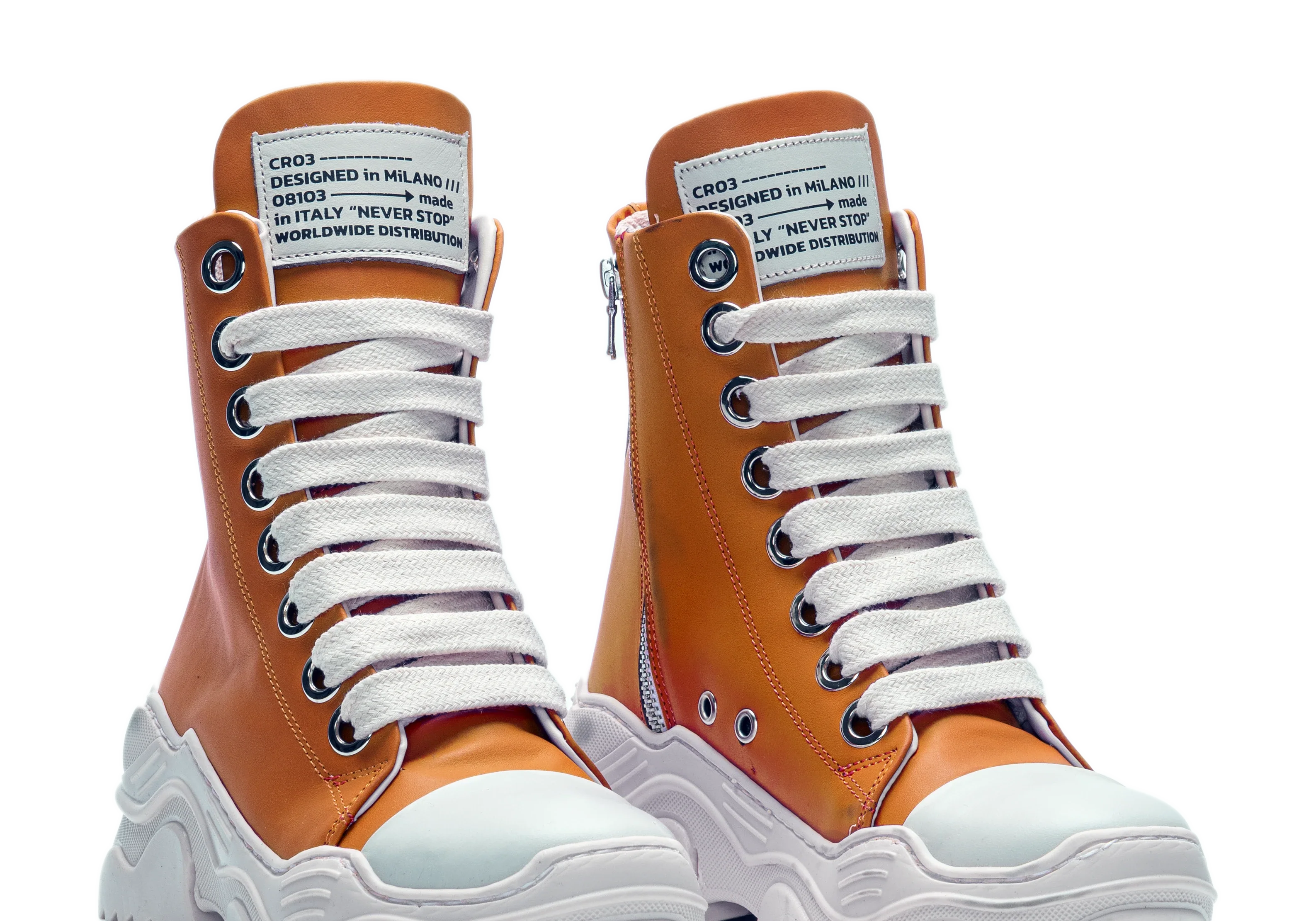 REBEL HIGH – Cuir