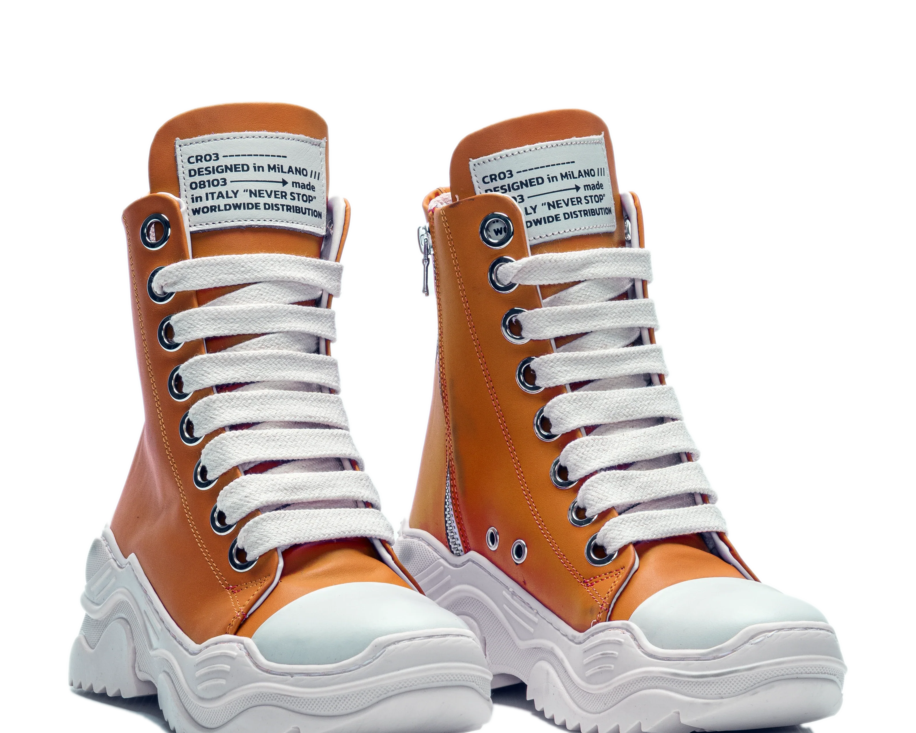 REBEL HIGH – Leather