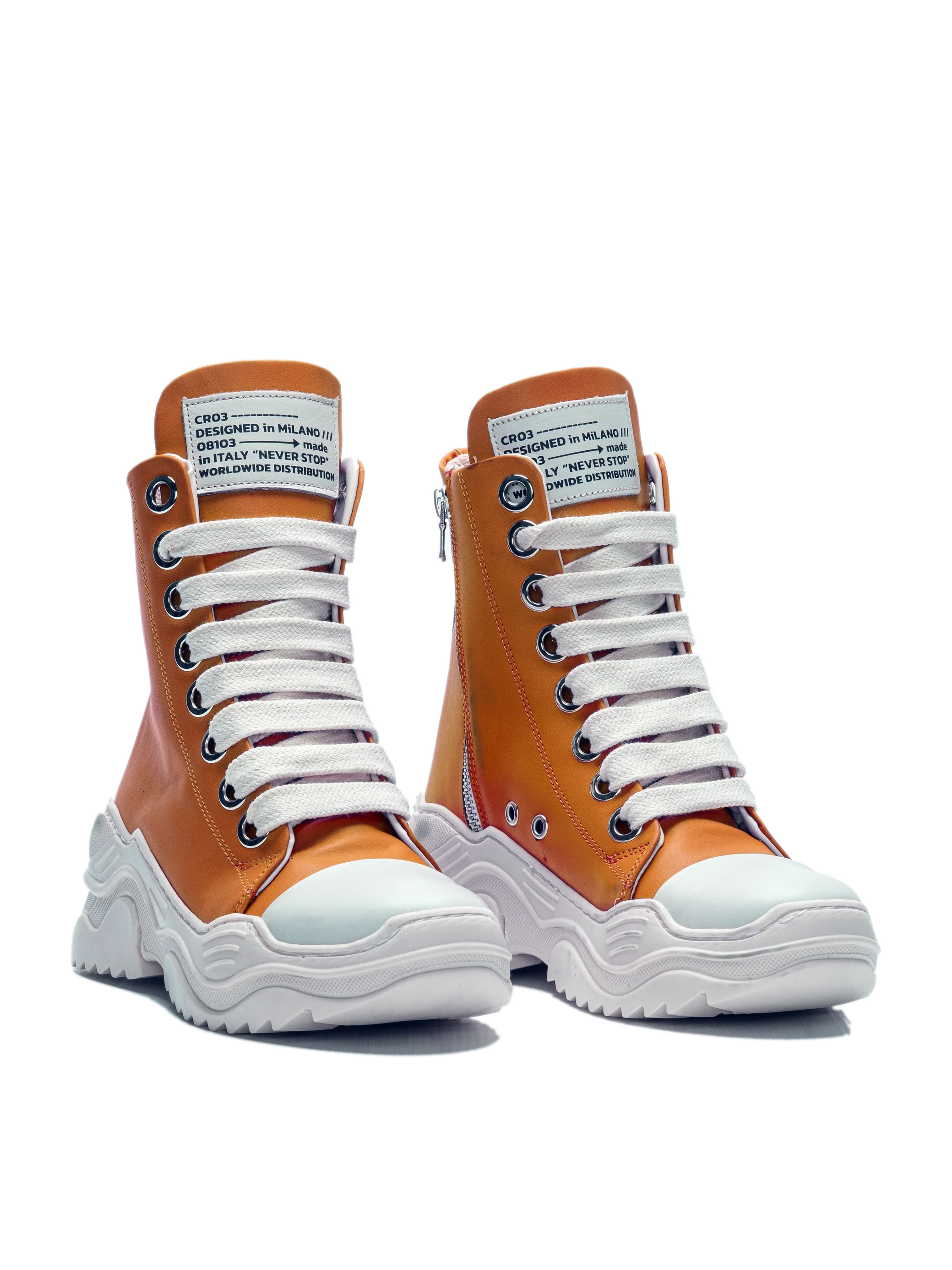 REBEL HIGH — Piele