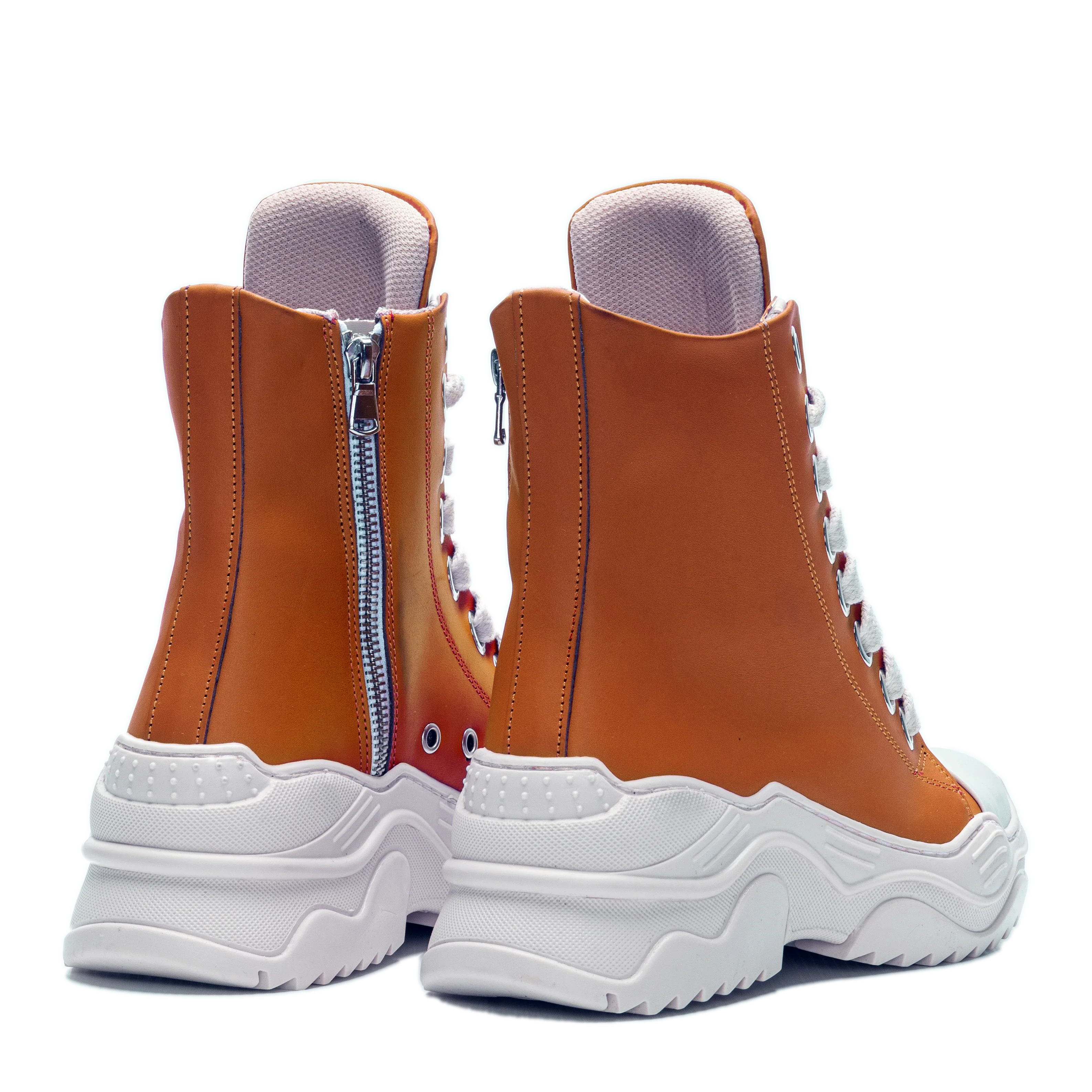 REBEL HIGH – Leather