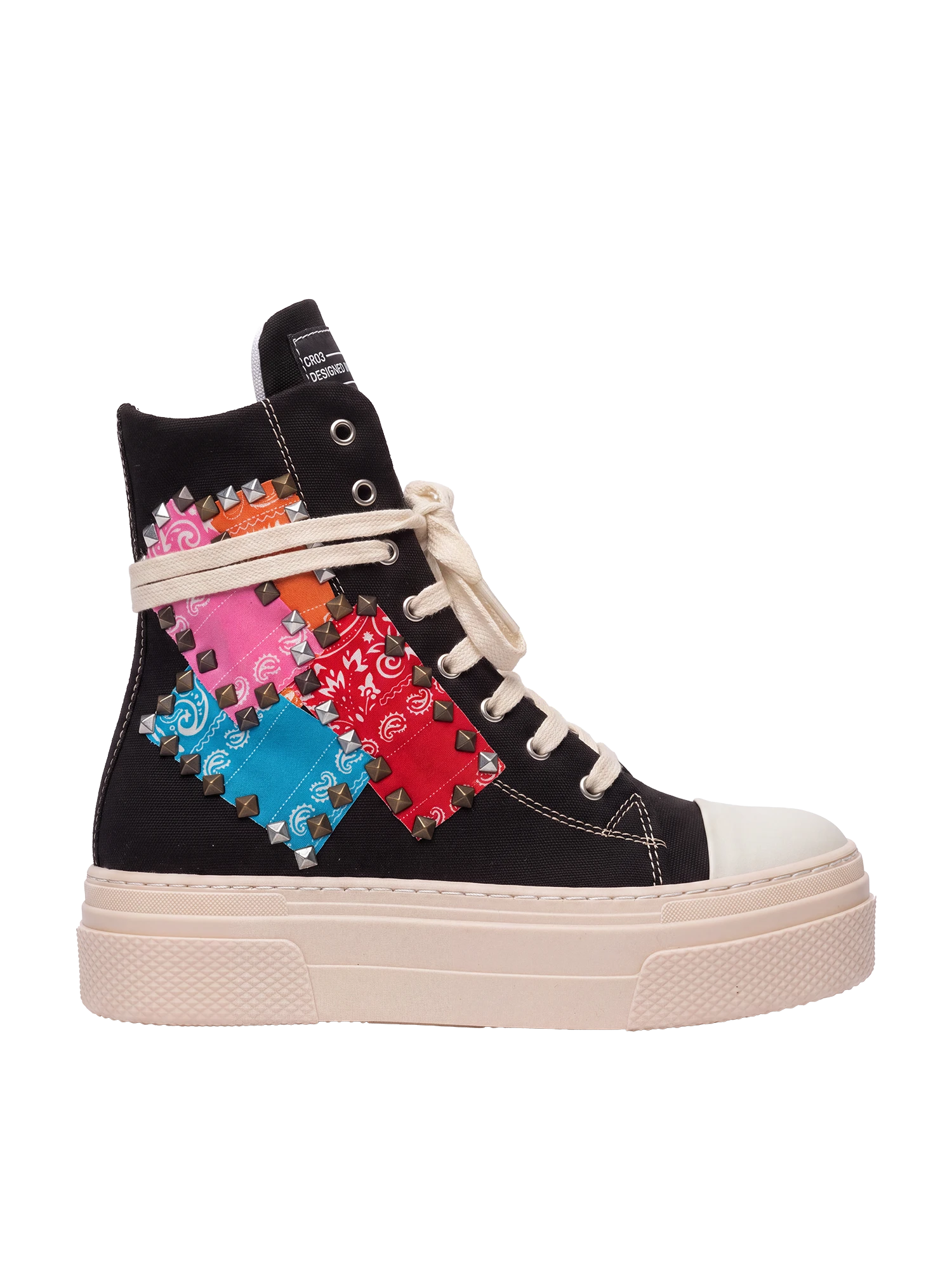 CALIPSO 300 — Canvas mit Bandana-Patch und Nieten