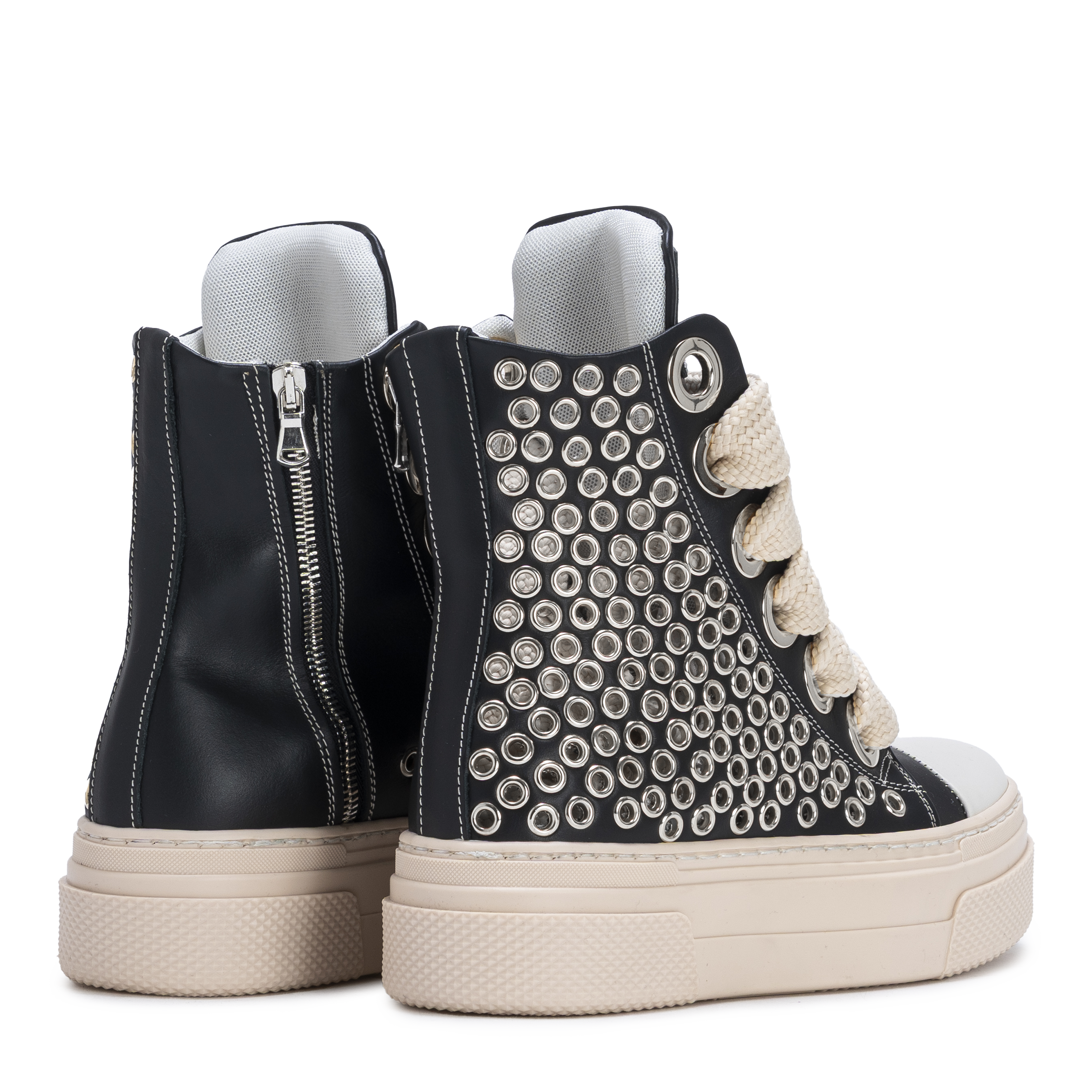 CALIPSO 300 – Silver Eyelets