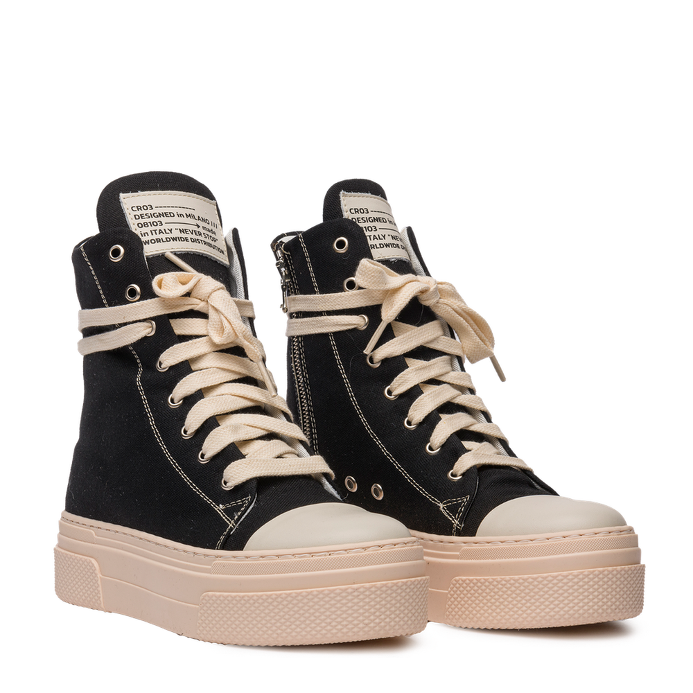 Calipso-Classic-Black-Canvas-2_2_243f5b0c-e7f7-4f9b-b566-b2fdab436b39.png