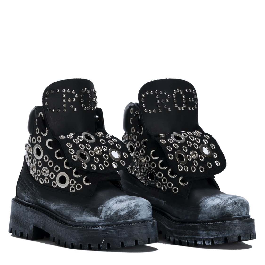 STARBOOTCUSTOM_TotalBlackSilverEyeletsEdition-1.png