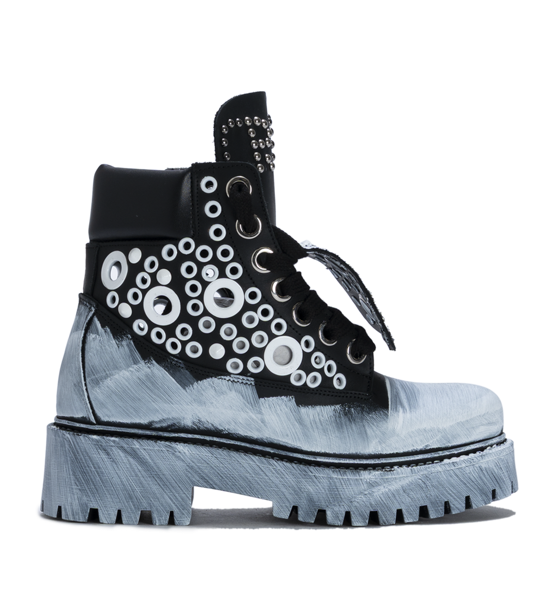 STARBOOTCUSTOM_WhiteEyeletsPaintedEdition.png