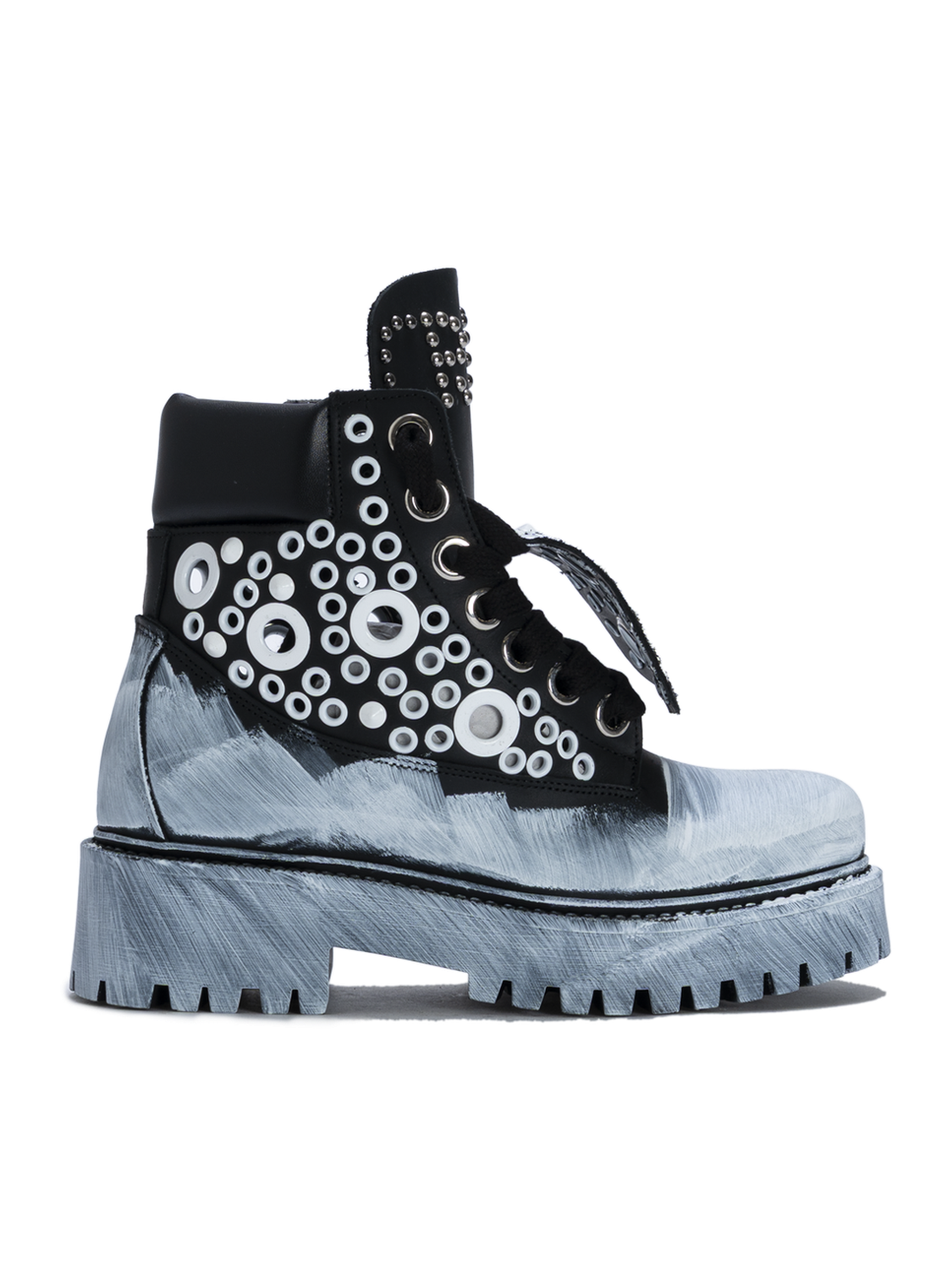 STARBOOT CUSTOM – White Eyelets Painted Edition