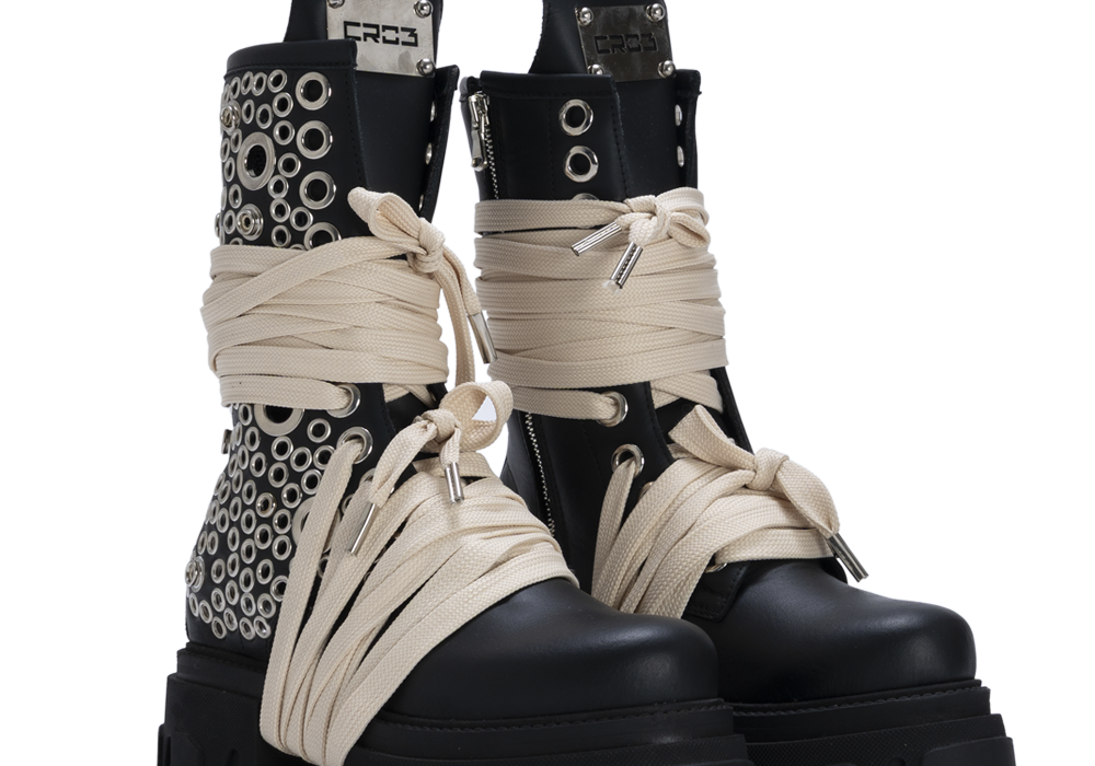 STARBOOTDOMINION_BlackSilverStuds.png