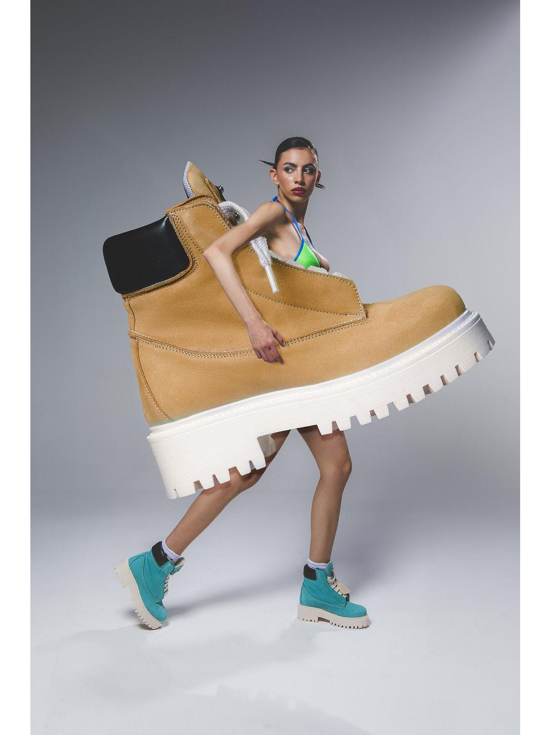 Starboot – Beige Nabuk-Sneaker-CRISTIANZEROTRE