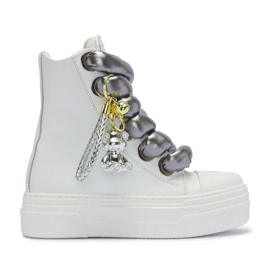 CALIPSO 300 BEAR EDITION – Metal Boldness
