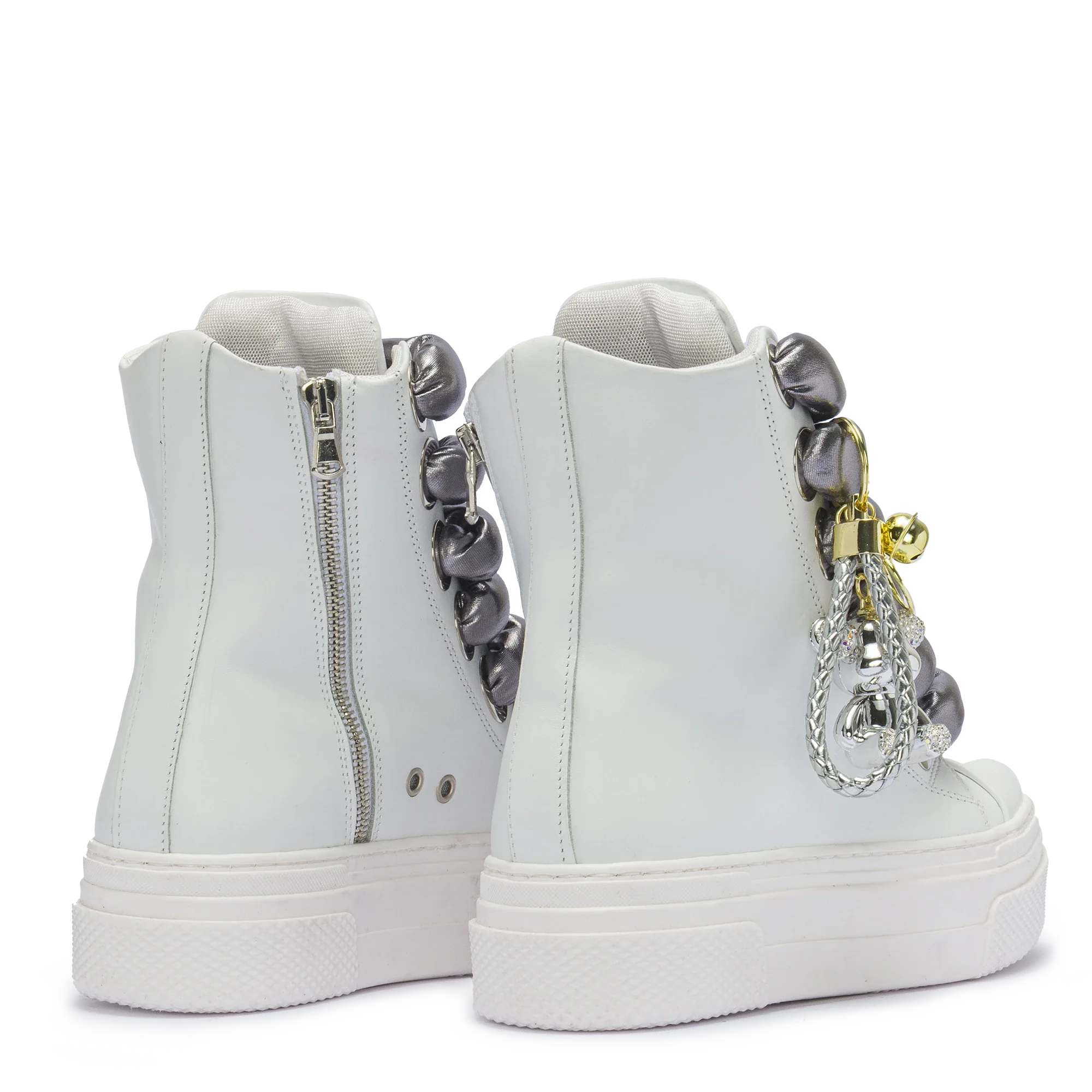 CALIPSO 300 BEAR EDITION – Metal Boldness