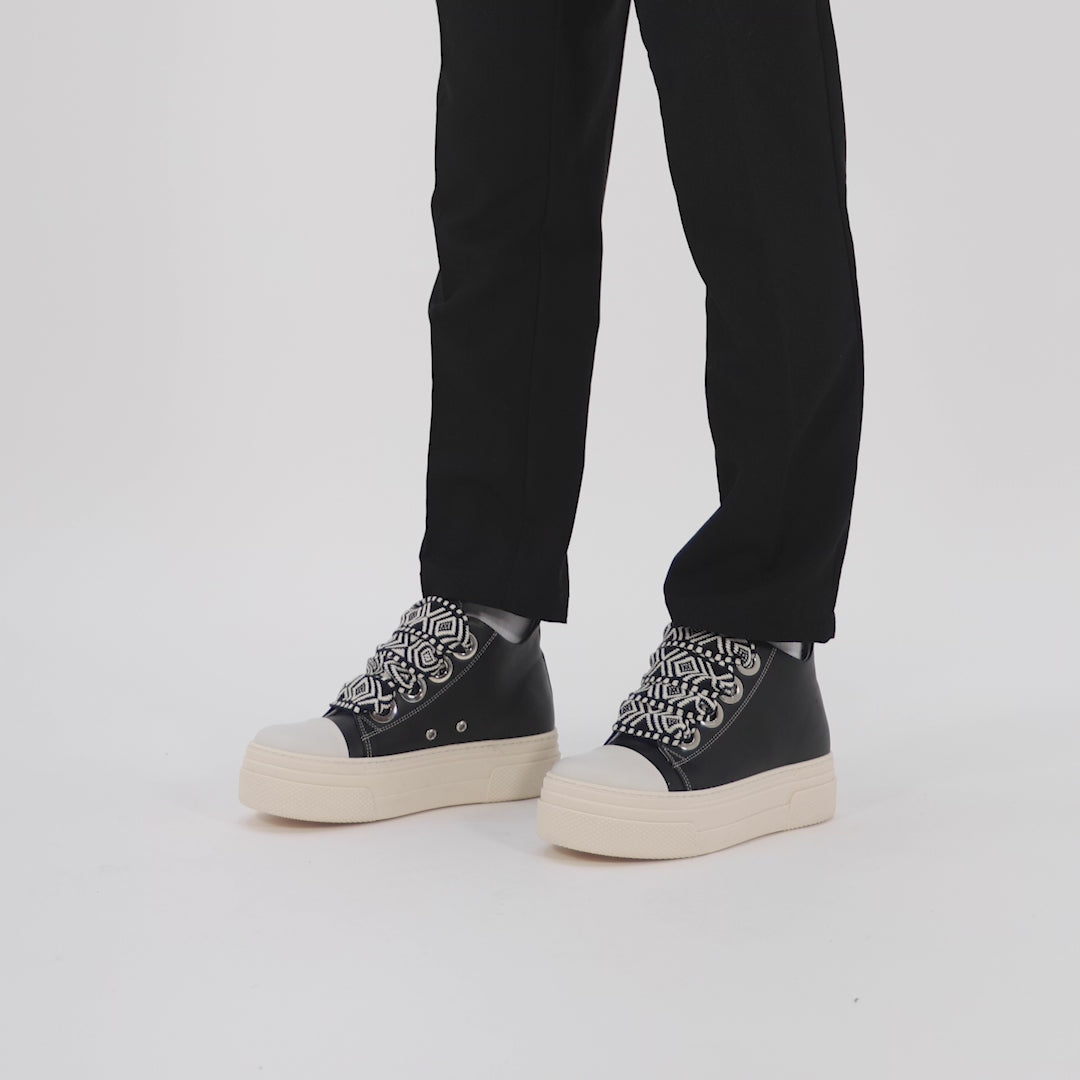 CALIPSO 200 – Lacets en losange