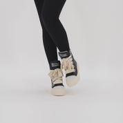 CALIPSO 300 – Black Leather